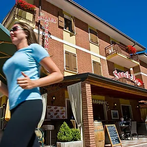 Costabella 3* San Zeno di Montagna